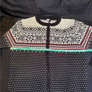 Black and White Patterned Zip Up Sweater